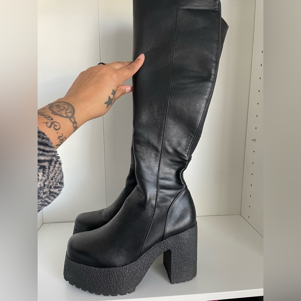 Doll Kill Lamoda
I'm What You Want Knee High Boots size 9